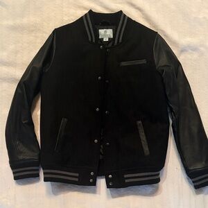 Stylish Black Varsity Jacket with Gray Details